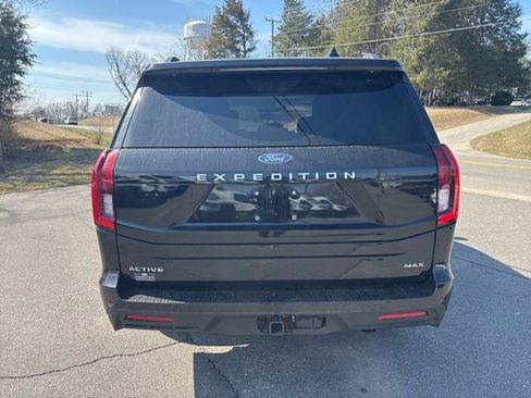 Used 2025 Ford Expedition Max Active image 4