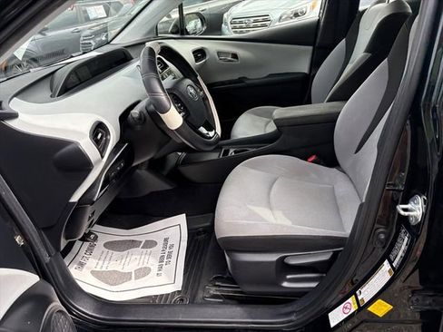Used 2020 Toyota Prius LE image 13