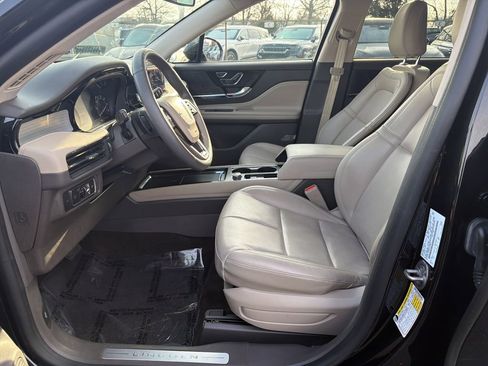 Certified 2022 Lincoln Corsair AWD w/ Equipment Group 101A image 11