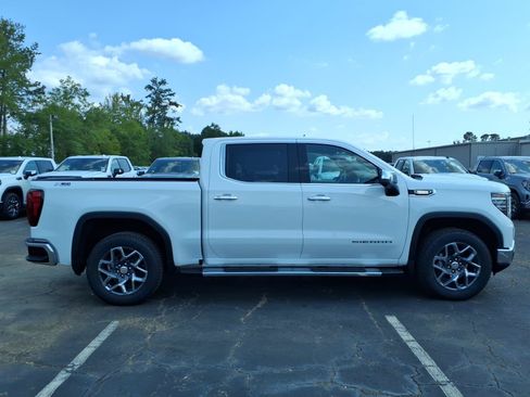 New 2026 GMC Sierra 1500 SLT w/ SLT Premium Plus Package AWD/4WD image 3