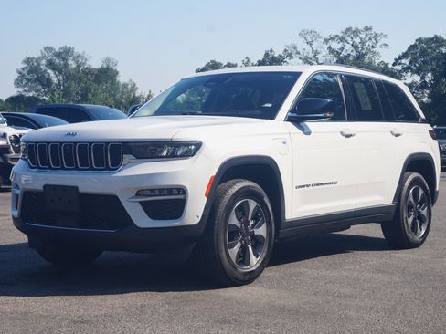 Used 2023 Jeep Grand Cherokee 4WD 4xe w/ Luxury Tech Group II image 5