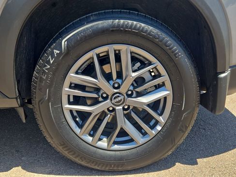 Certified 2025 Nissan Rogue S FWD image 31