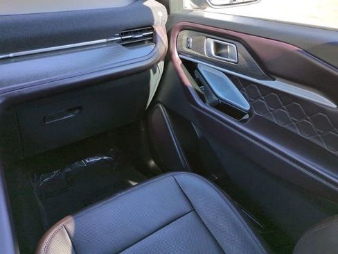 Used 2025 Ford Explorer Platinum w/ LUX Leather Package image 17