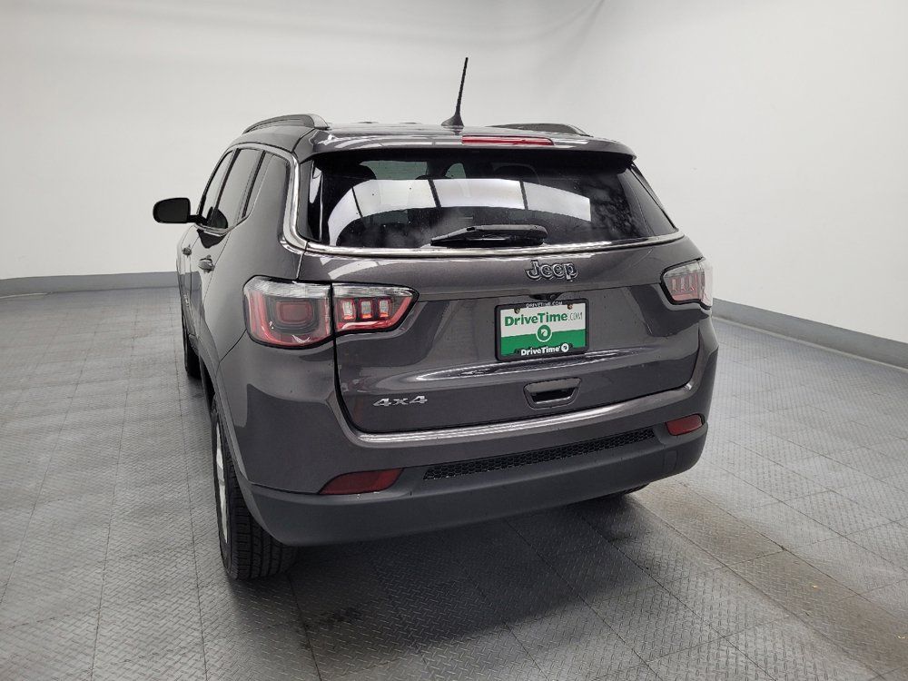 Used 2019 Jeep Compass Latitude w/ Popular Equipment Group AWD/4WD image 6