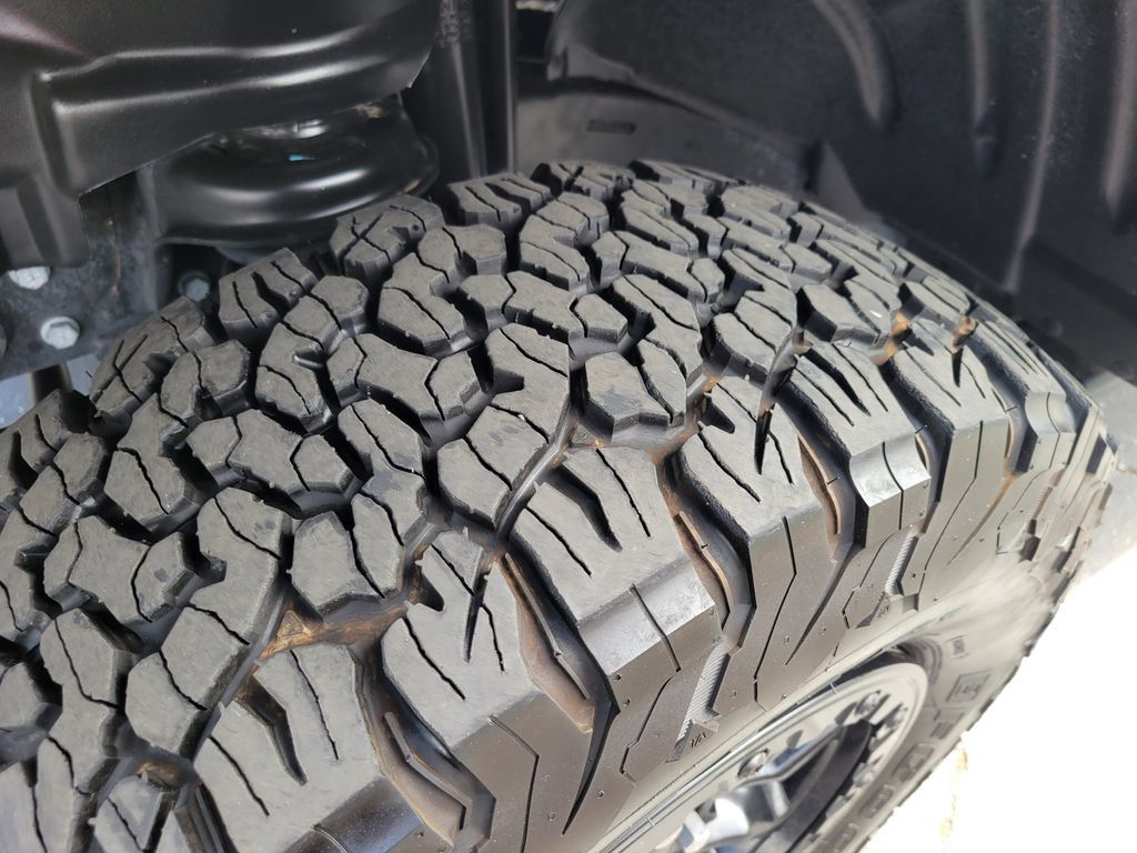 Used 2023 Jeep Wrangler Unlimited Rubicon 4xe AWD/4WD image 28