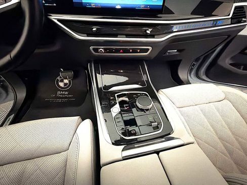 Certified 2023 BMW X7 xDrive40i w/ M Sport Package image 18