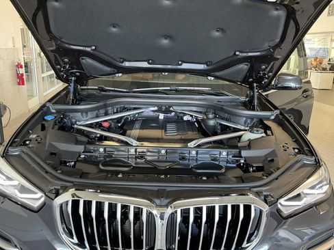 Used 2023 BMW X5 xDrive40i w/ Premium Package AWD/4WD image 16