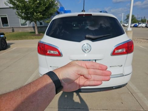 Used 2017 Buick Enclave Premium AWD/4WD image 8