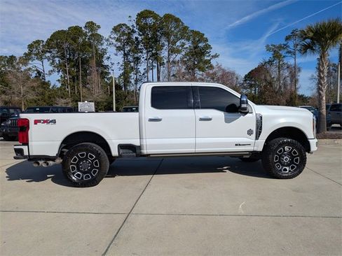 Used 2024 Ford F250 Platinum image 3