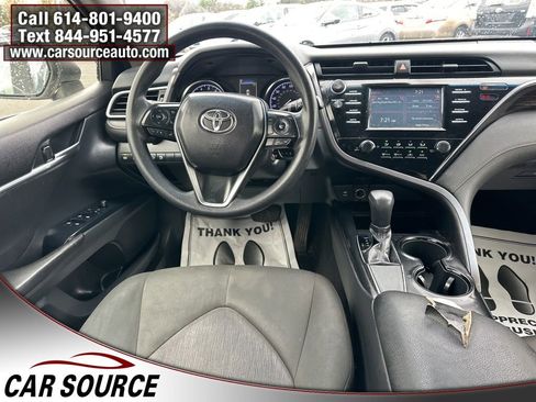 Used 2018 Toyota Camry LE FWD image 13