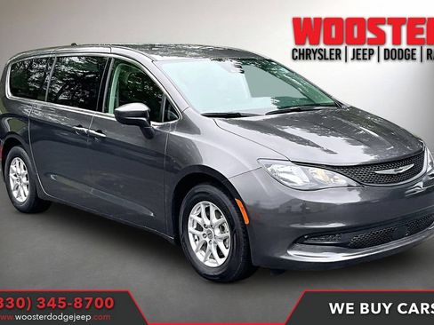 Used 2023 Chrysler Voyager LX FWD image 1