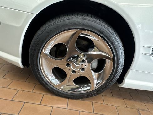 Used 2005 Mercedes-Benz SL 500 image 4