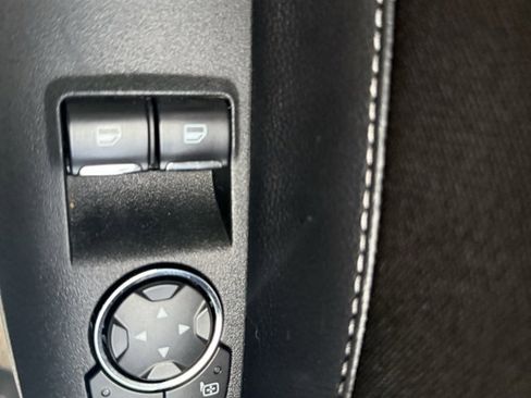 Used 2020 Ford Mustang GT image 23