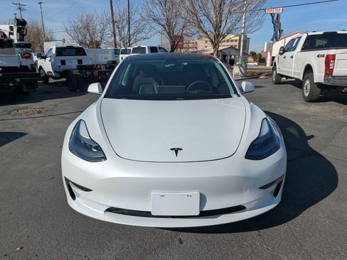 Used 2019 Tesla Model 3 Standard Range Plus image 11