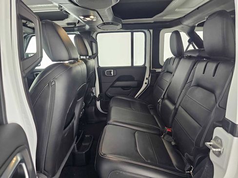 Used 2021 Jeep Wrangler Unlimited Sahara w/ Safety Group image 16