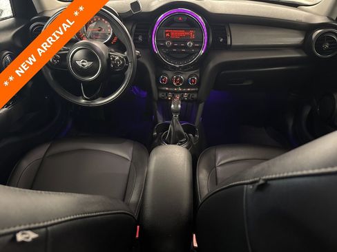 Used 2015 MINI Cooper 4-Door Hardtop image 7