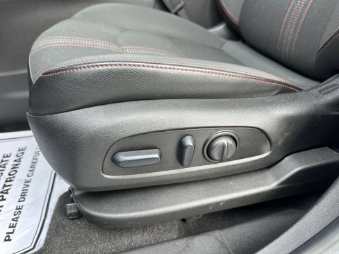 Used 2024 Chevrolet Equinox RS AWD/4WD image 12