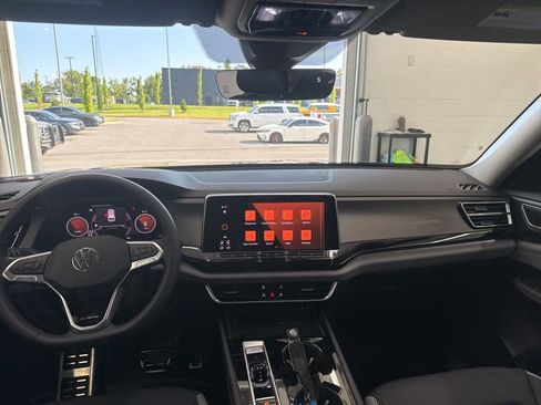 New 2026 Volkswagen Atlas Peak Edition AWD/4WD image 10