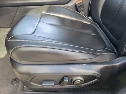 Used 2023 Jeep Grand Cherokee 4WD 4xe image 19