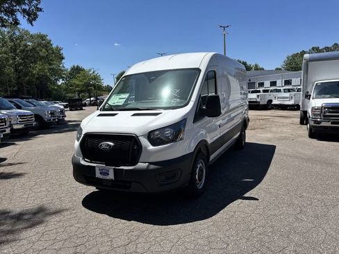 New 2026 Ford Transit 250 148 Medium Roof w/ Load Area Protection Package RWD image 4