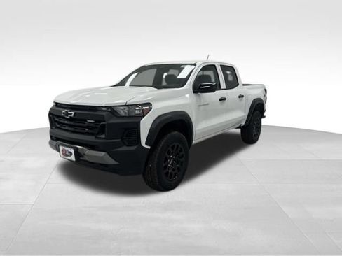 New 2026 Chevrolet Colorado Trail Boss AWD/4WD image 3