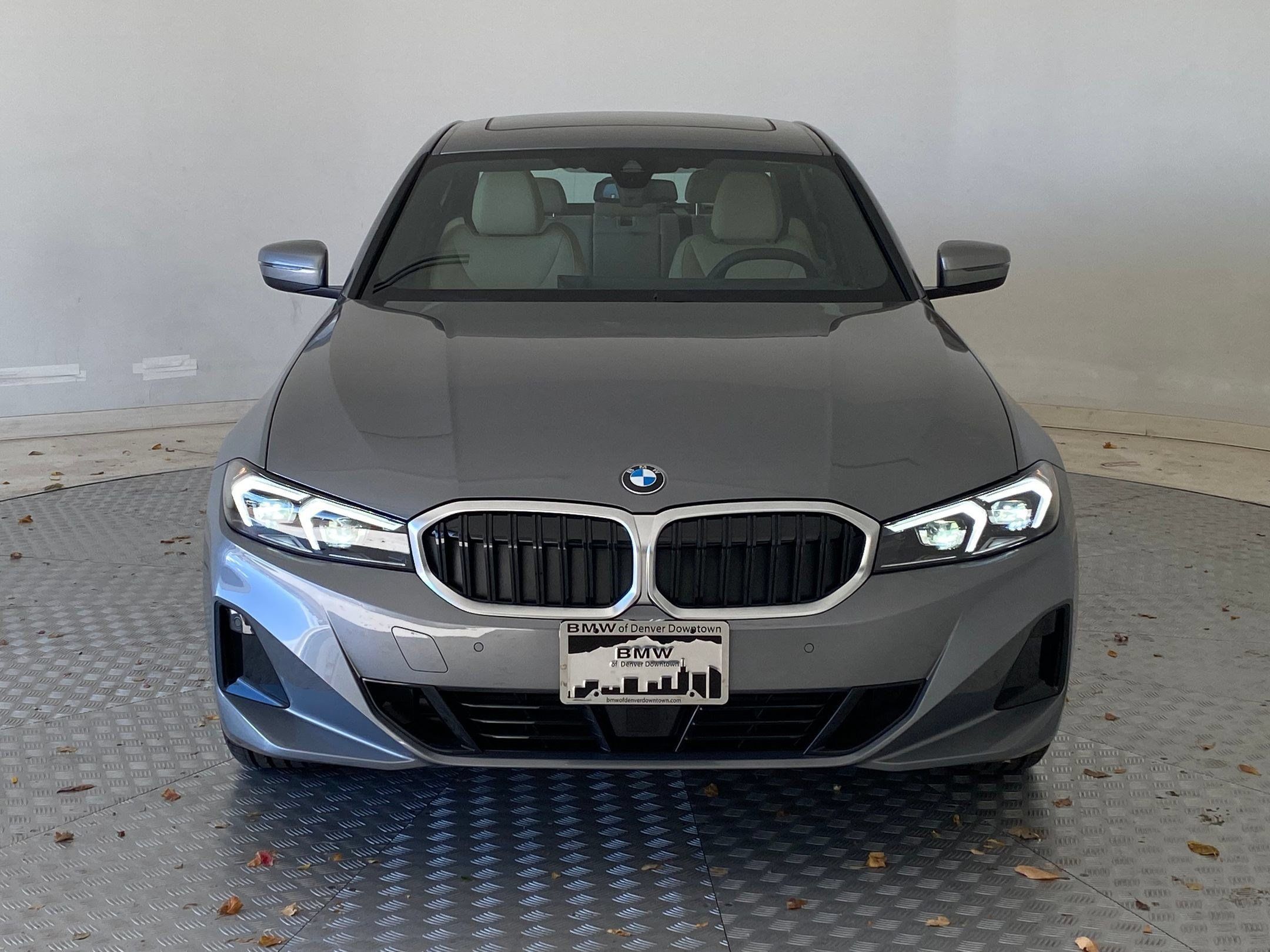 Used 2026 BMW 330i xDrive Sedan w/ Premium Package AWD/4WD image 5