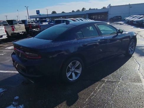 Used 2015 Dodge Charger SXT RWD image 8
