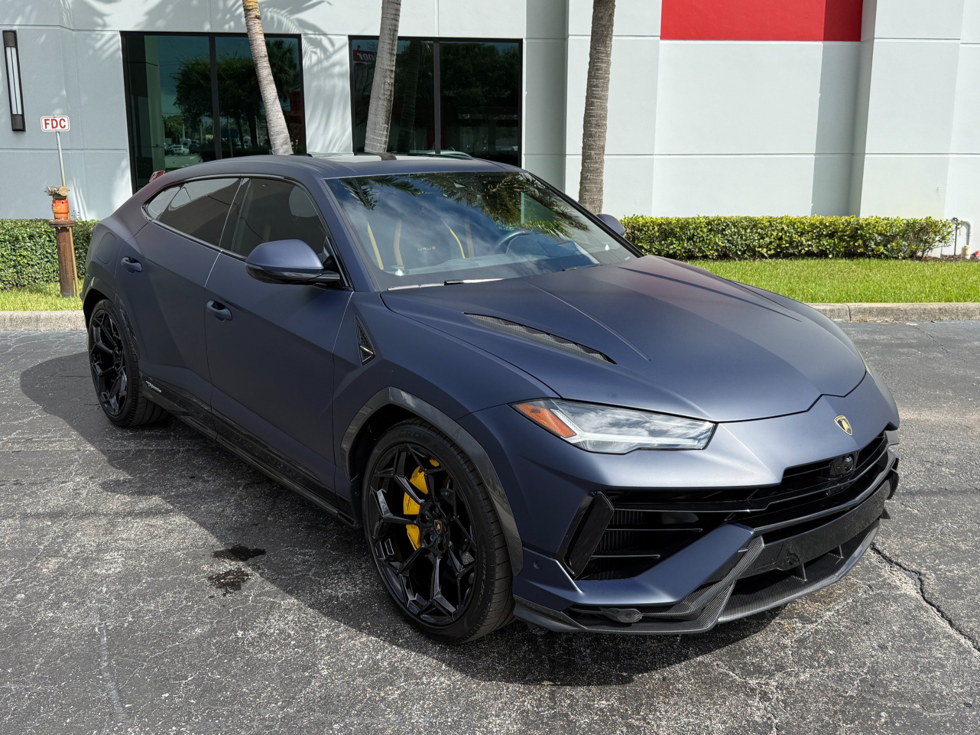 Used 2024 Lamborghini Urus Performante AWD/4WD image 6