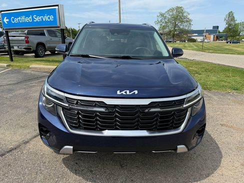 Used 2025 Kia Seltos EX w/ EX Sunroof Package AWD/4WD image 8
