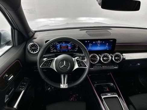 Used 2026 Mercedes-Benz GLB 250 image 20