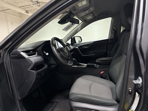 Used 2024 Toyota RAV4 XLE FWD image 19
