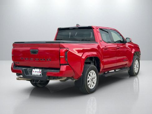 Certified 2024 Toyota Tacoma SR5 AWD/4WD image 5