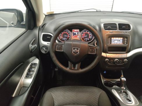 Used 2019 Dodge Journey SE FWD image 22