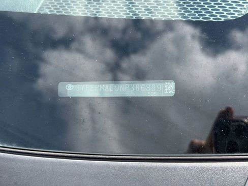 Used 2022 Toyota Corolla LE image 16