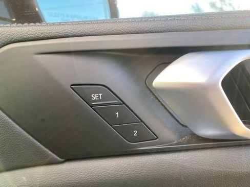 Used 2020 BMW X7 xDrive40i w/ Premium Package image 23