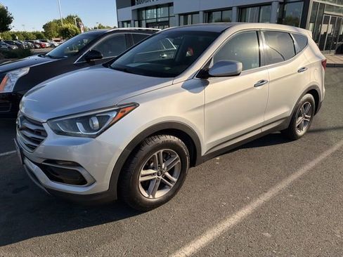 Used 2017 Hyundai Santa Fe Sport FWD image 1