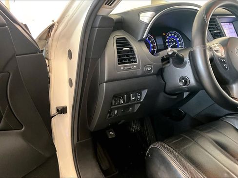 Used 2014 INFINITI QX70 AWD w/ Premium Package image 28