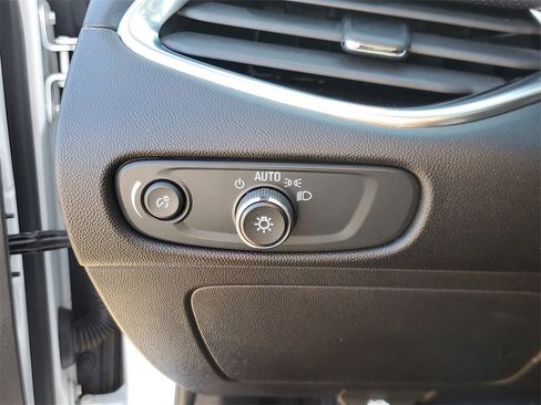 Used 2024 Chevrolet Malibu LT image 28