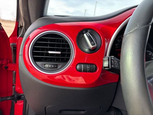 Used 2012 Volkswagen Beetle 2.5 image 12