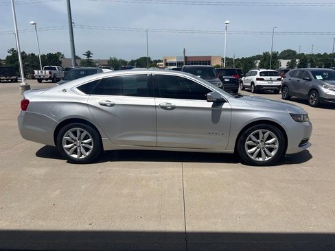 Used 2016 Chevrolet Impala LT w/ Convenience Package FWD image 4