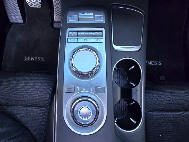 Used 2023 Genesis GV70 2.5T w/ Sport Prestige Package AWD/4WD image 17
