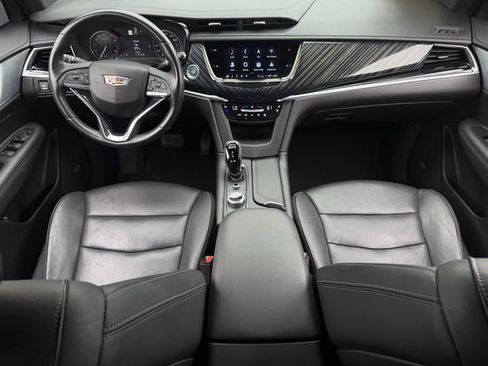 Used 2024 Cadillac XT6 Premium Luxury AWD/4WD image 13