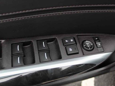 Used 2020 Acura TLX image 13