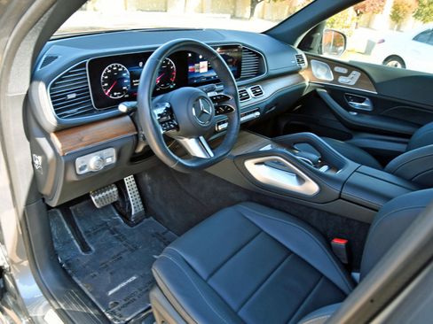 Used 2025 Mercedes-Benz GLS 450 4MATIC image 45