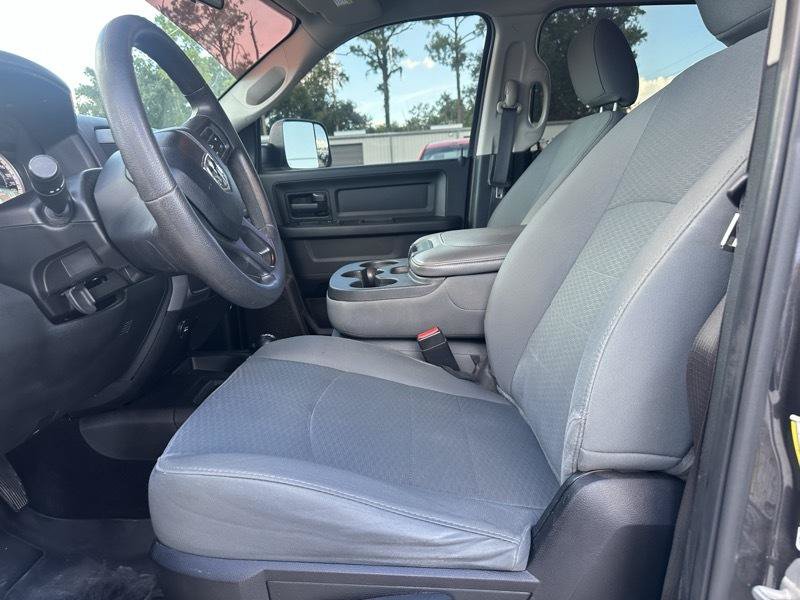 Used 2018 RAM 2500 Tradesman w/ Chrome Appearance Group AWD/4WD image 8