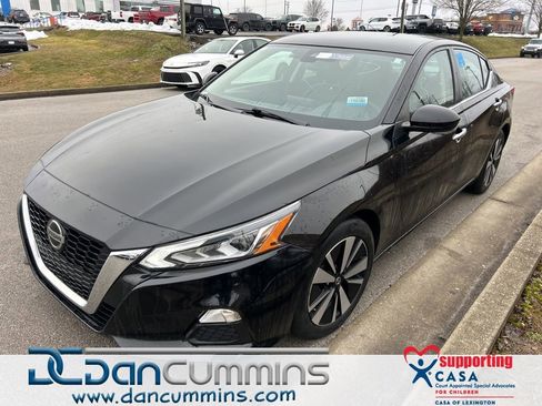 Used 2022 Nissan Altima 2.5 SV image 1