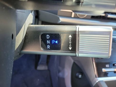 Used 2025 Hyundai Santa Fe SEL FWD image 29