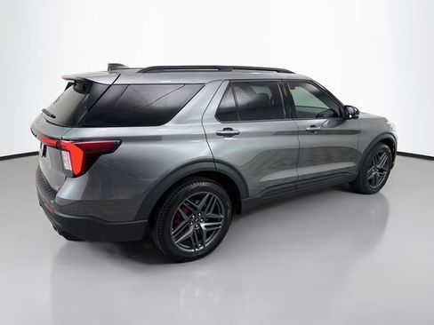 Used 2025 Ford Explorer ST w/ Sun And Sound Package AWD/4WD image 7
