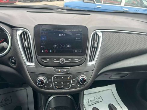 Used 2020 Chevrolet Malibu LT image 14