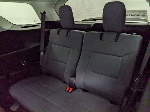 Certified 2025 Ford Explorer Active image 18